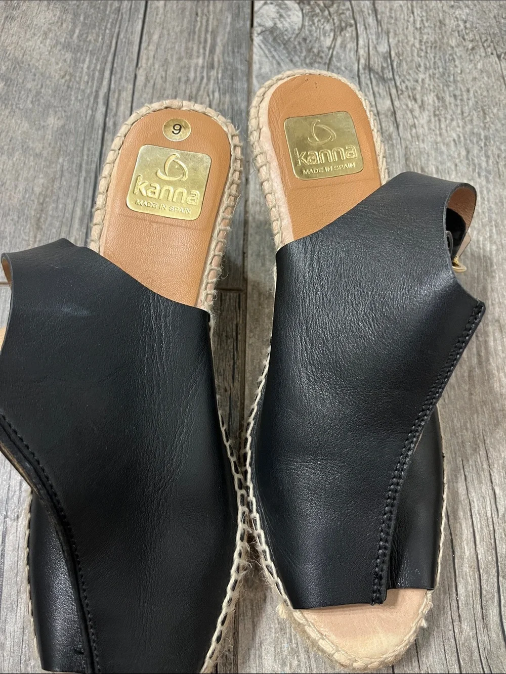 Kanna women’s 9 Made in Spain black leather wedge espadrilles